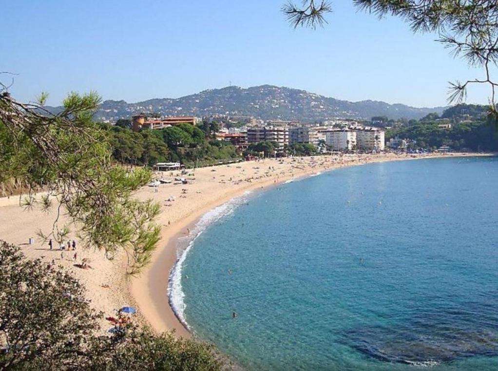 Seahomes Vacations, Beach&Pool, In Fenals Beach Lloret de Mar Buitenkant foto